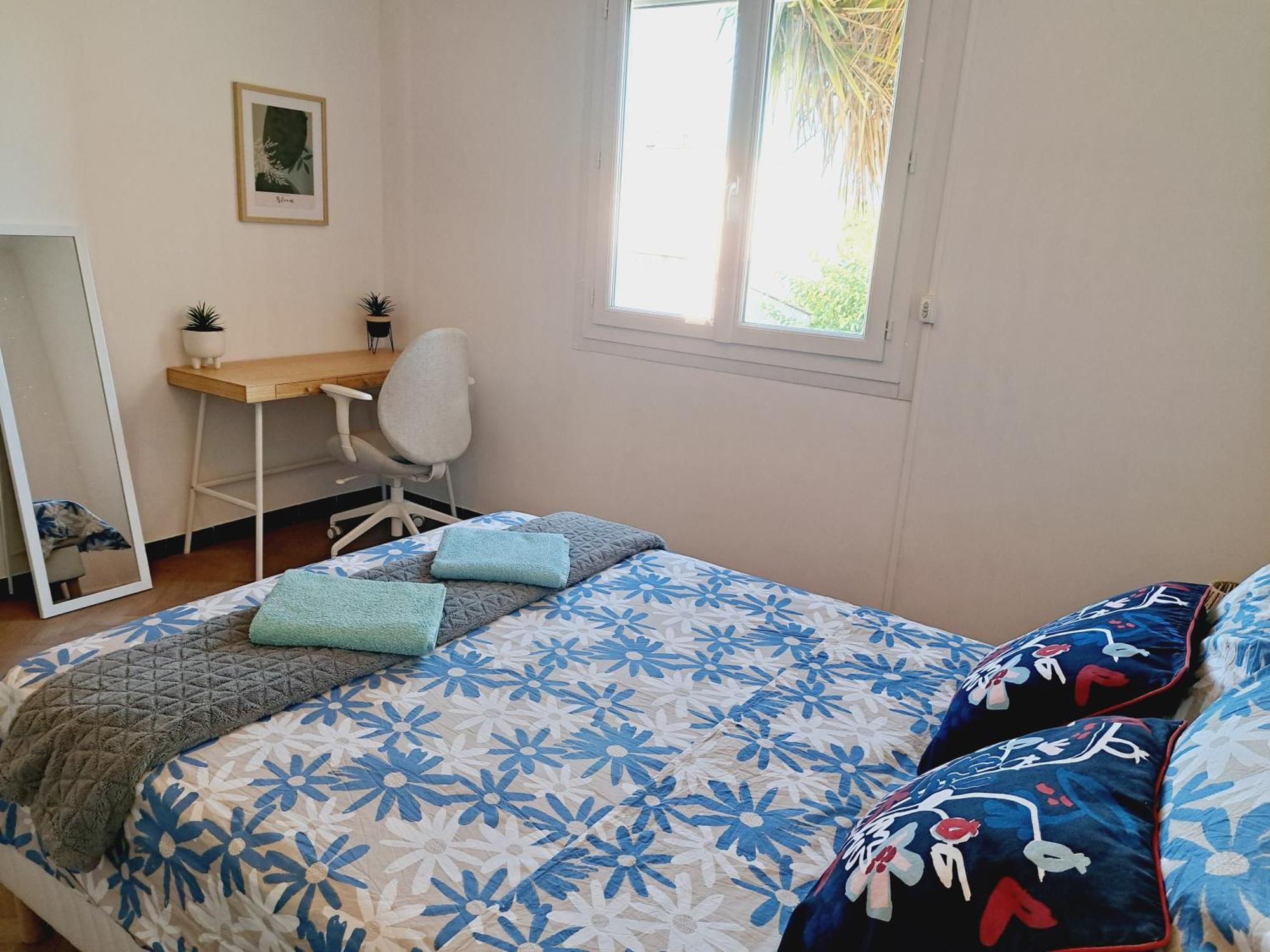 Appartement Spacieux Avec Balcon Narbonne